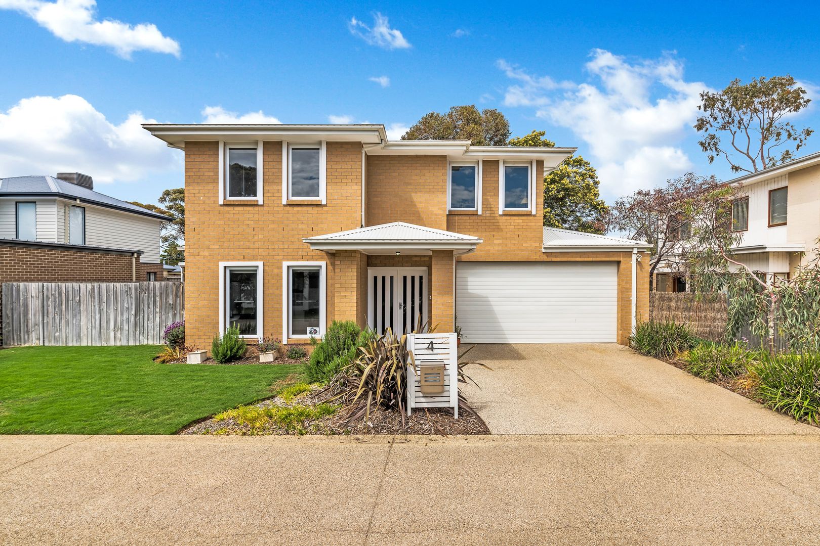 4 Ocean Mist Court, St Leonards VIC 3223