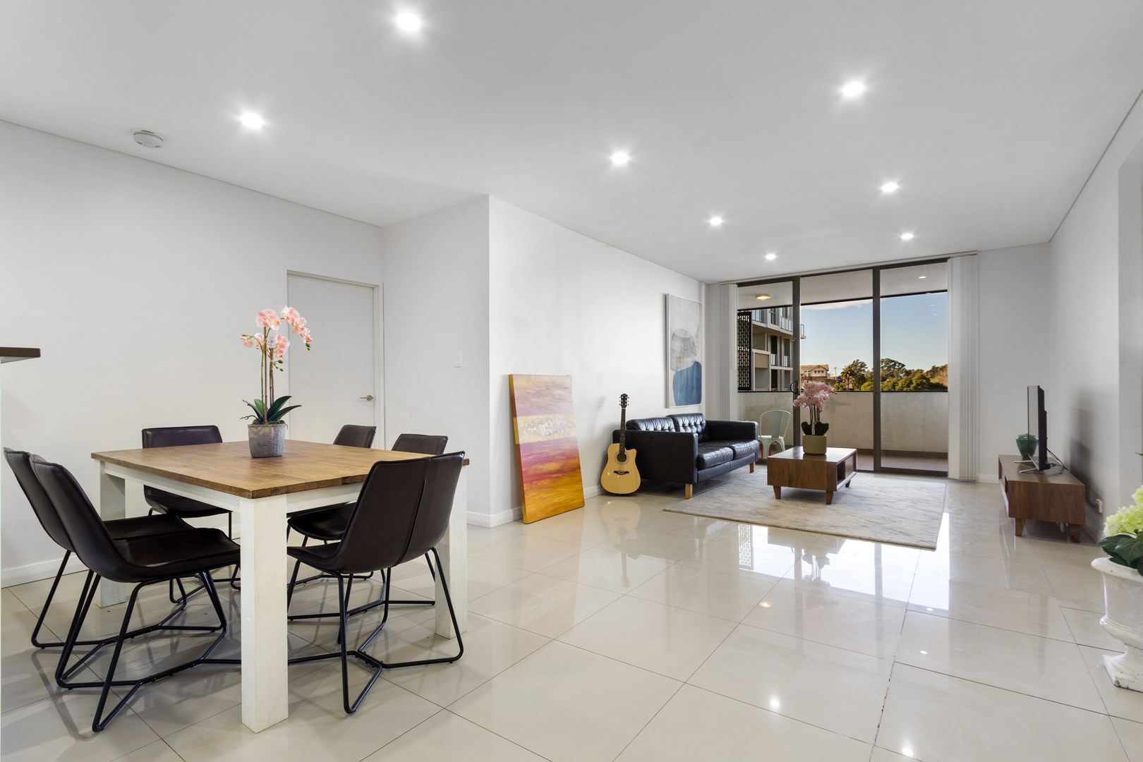 3 bedrooms Apartment / Unit / Flat in 407/12 Rancom Street BOTANY NSW, 2019