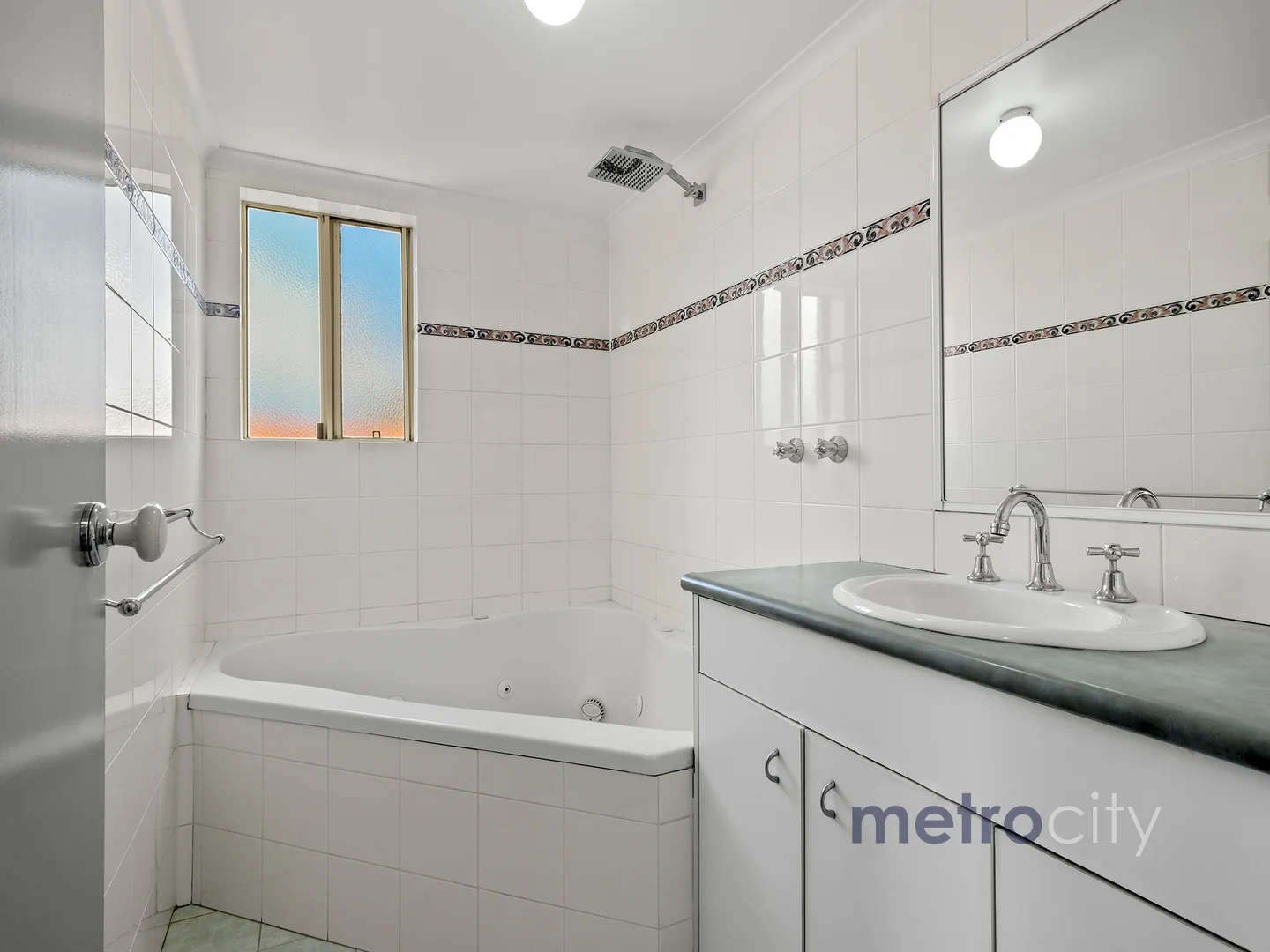 Additional image 10 of 3/30 Ridge Street, Greenslopes QLD 4120