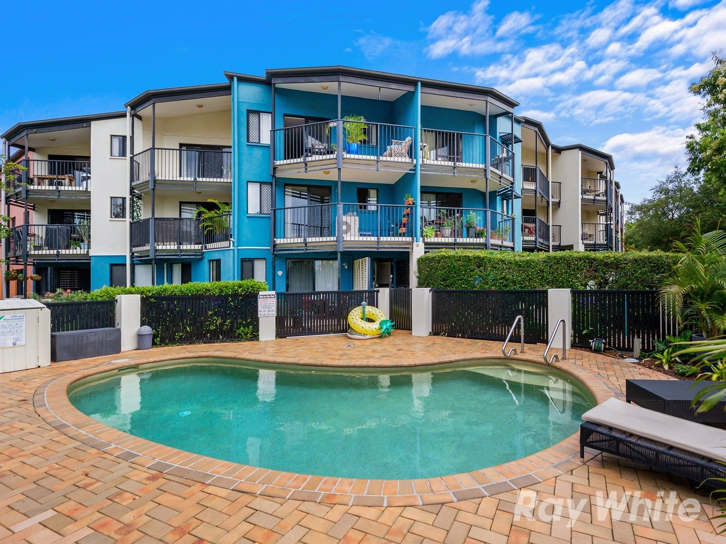 3 bedrooms Apartment / Unit / Flat in 13/27 York Street NUNDAH QLD, 4012