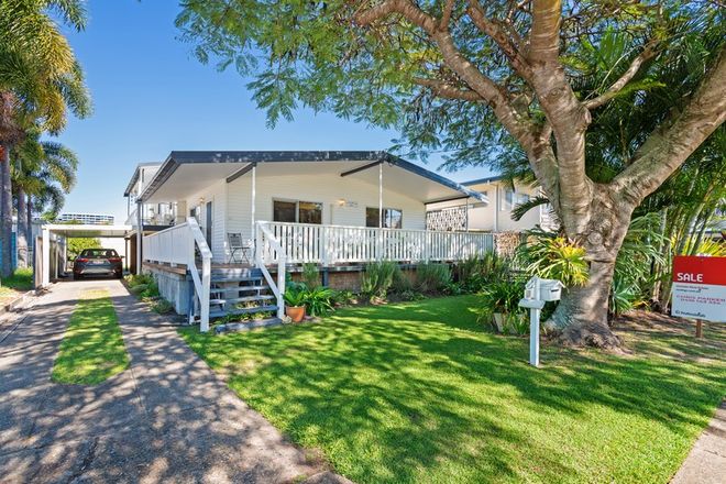 Picture of 34 Coombabah Road, BIGGERA WATERS QLD 4216