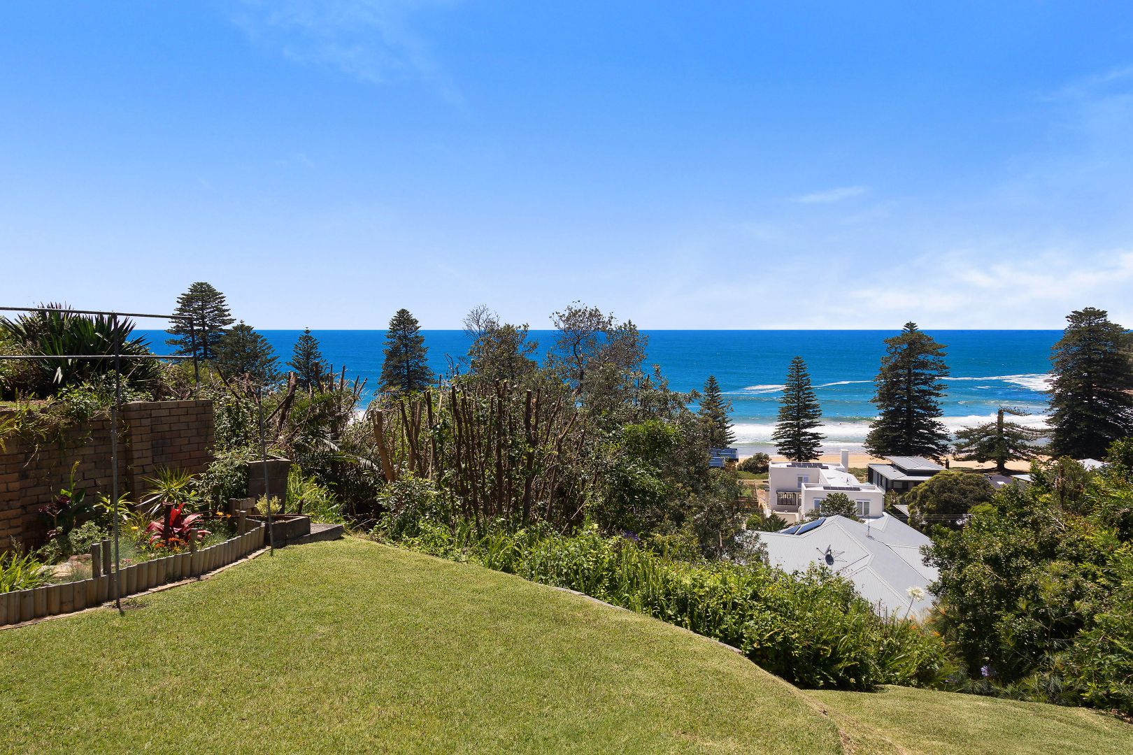 13 Warren Avenue, Avoca Beach NSW 2251, Image 1