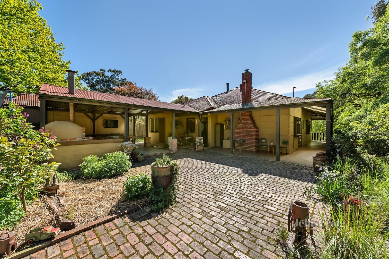 12 Caledonia Street, St Andrews VIC 3761, Image 0