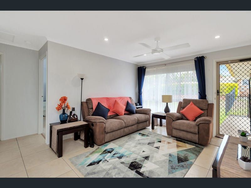 2 bedrooms Duplex in 1/2 Columbia Court OXENFORD QLD, 4210