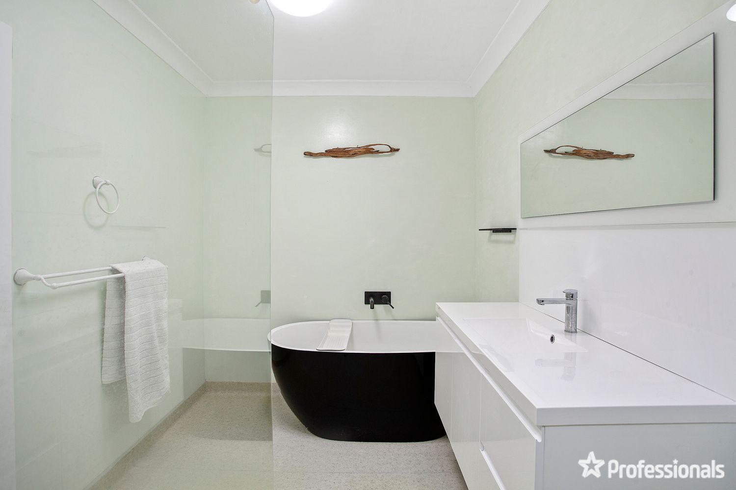 2/7A Margaret Street, Point Clare NSW 2250, Image 0