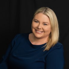 Elle Osborne, Property manager