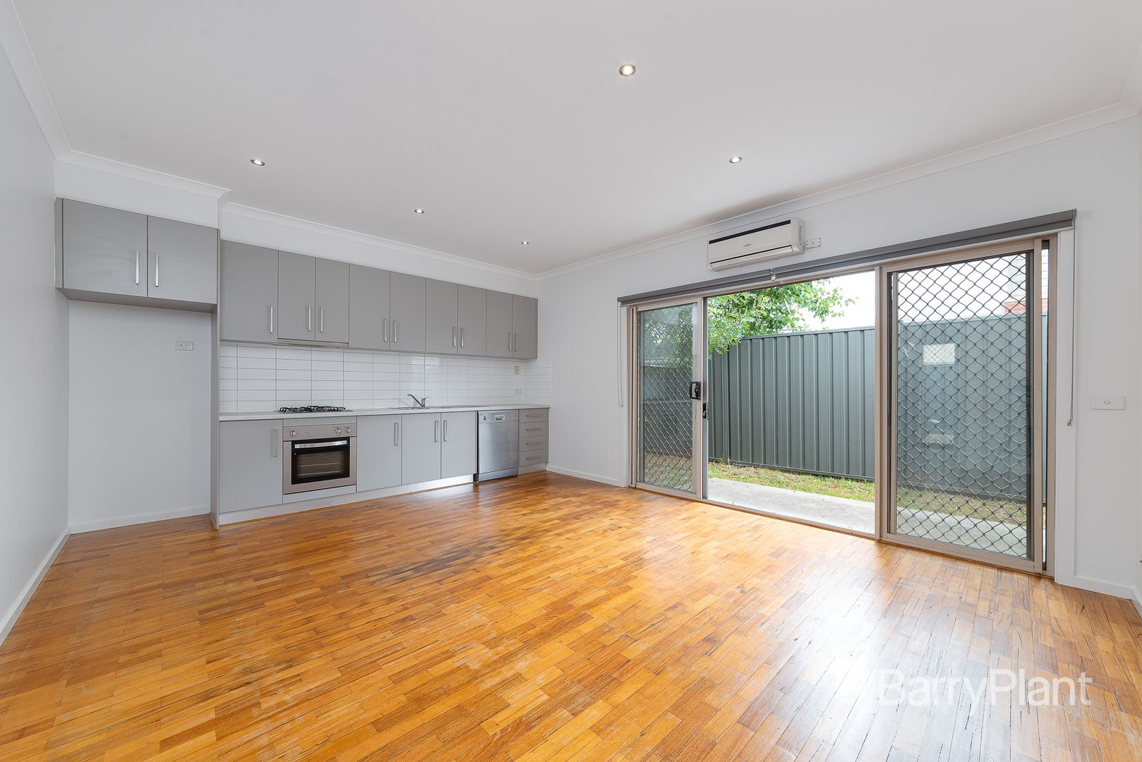 4/9 Margaret Street, Oak Park VIC 3046, Image 1