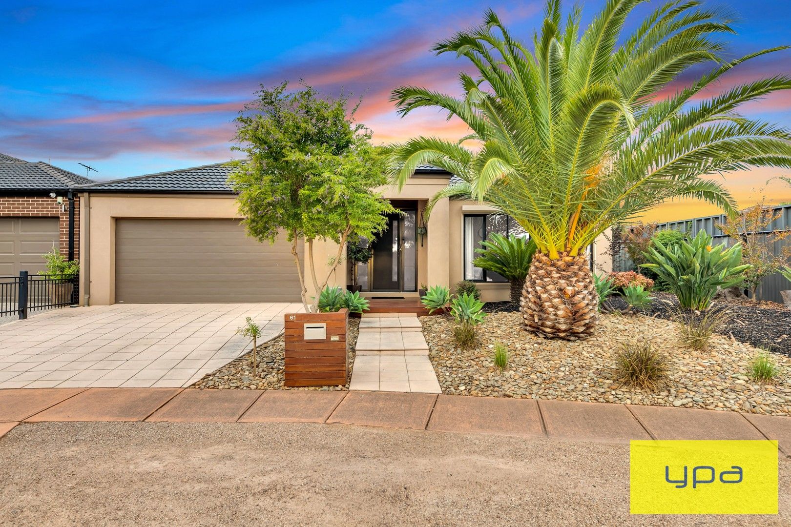 4 bedrooms House in 61 Niland Crescent POINT COOK VIC, 3030