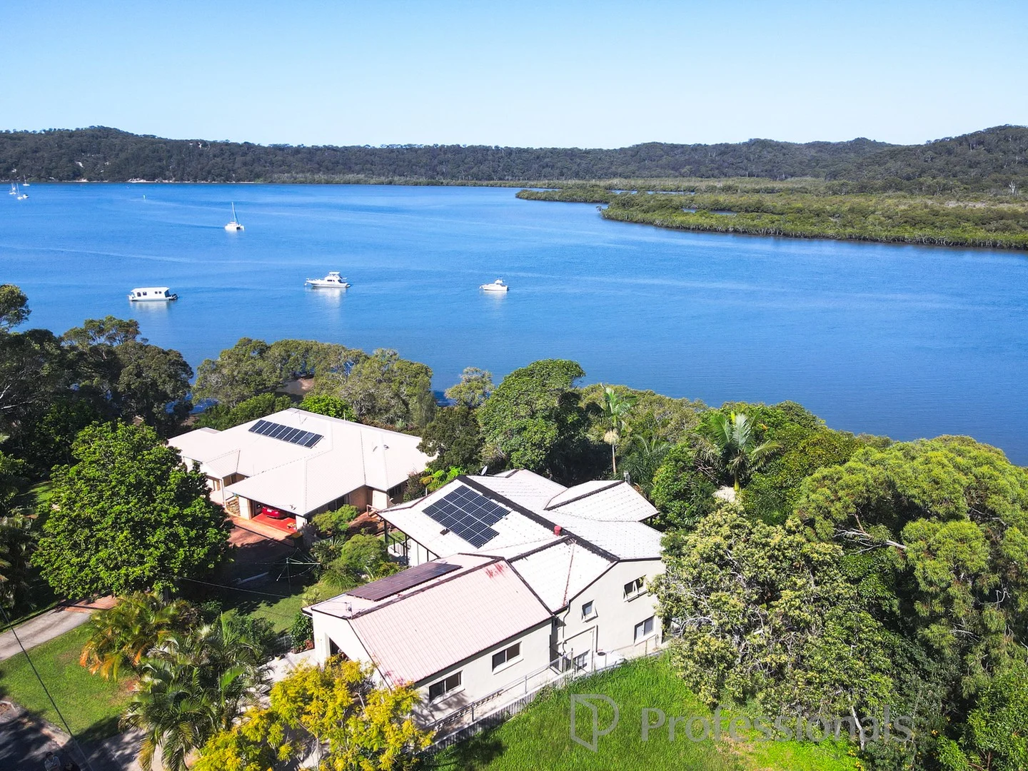 74 Oasis Drive, Russell Island QLD 4184