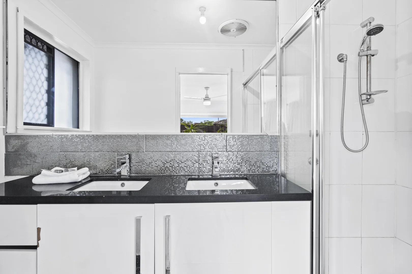 Additional image 11 of 19 Tekapo Street, Broadbeach Waters QLD 4218