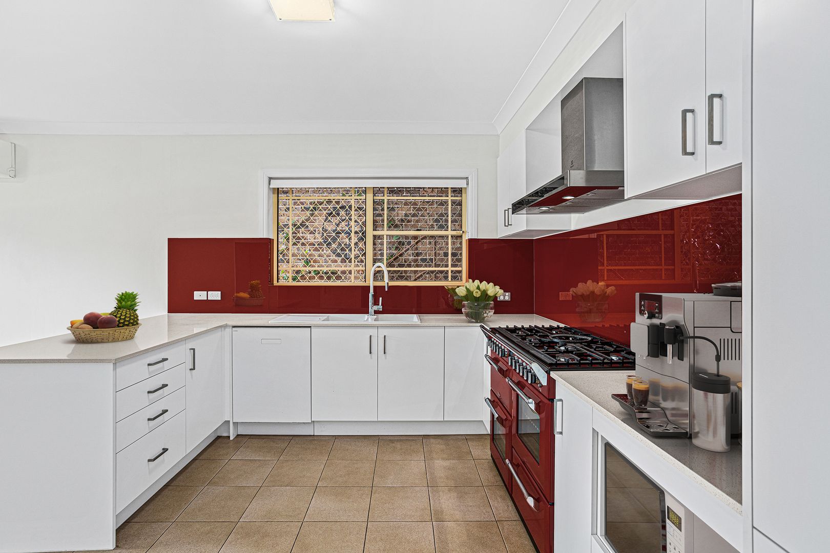 2/10 Kembla Street, Balgownie NSW 2519, Image 2