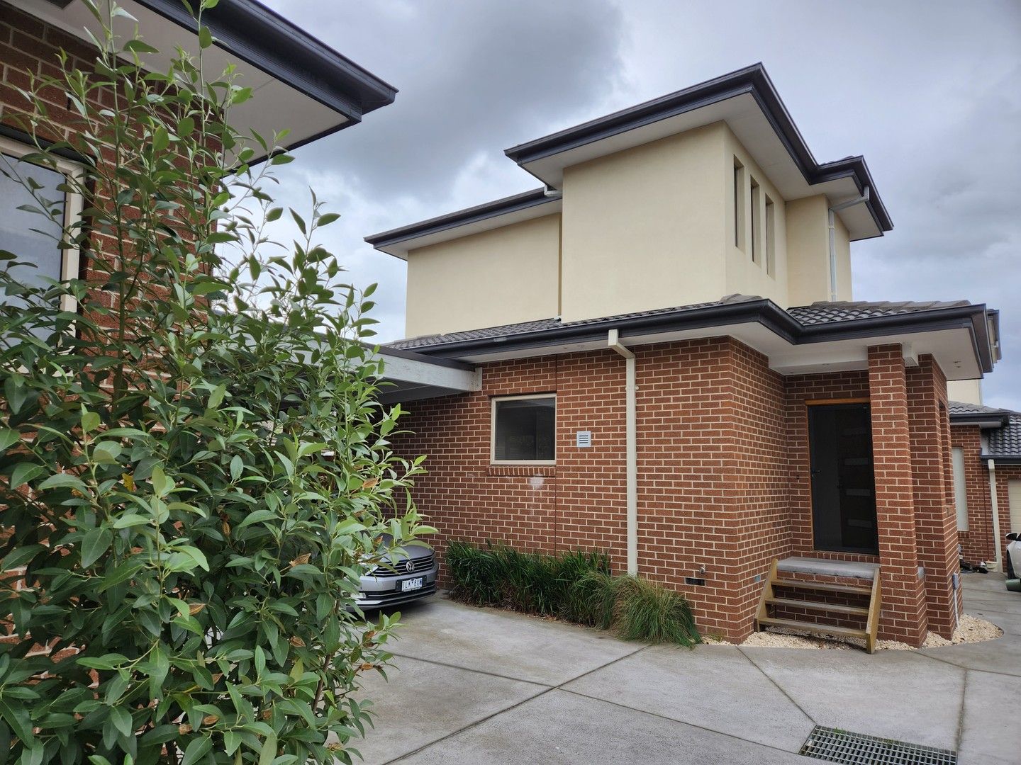 3 bedrooms Townhouse in 2/102 Kanooka Grove CLAYTON VIC, 3168