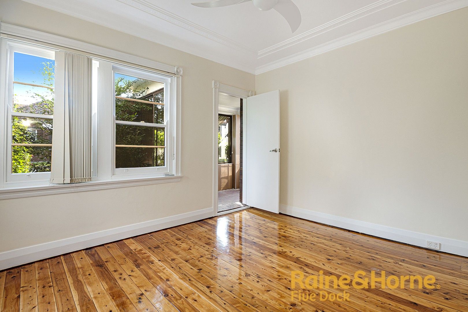 5 bedrooms House in 10 Dalmeny Ave RUSSELL LEA NSW, 2046