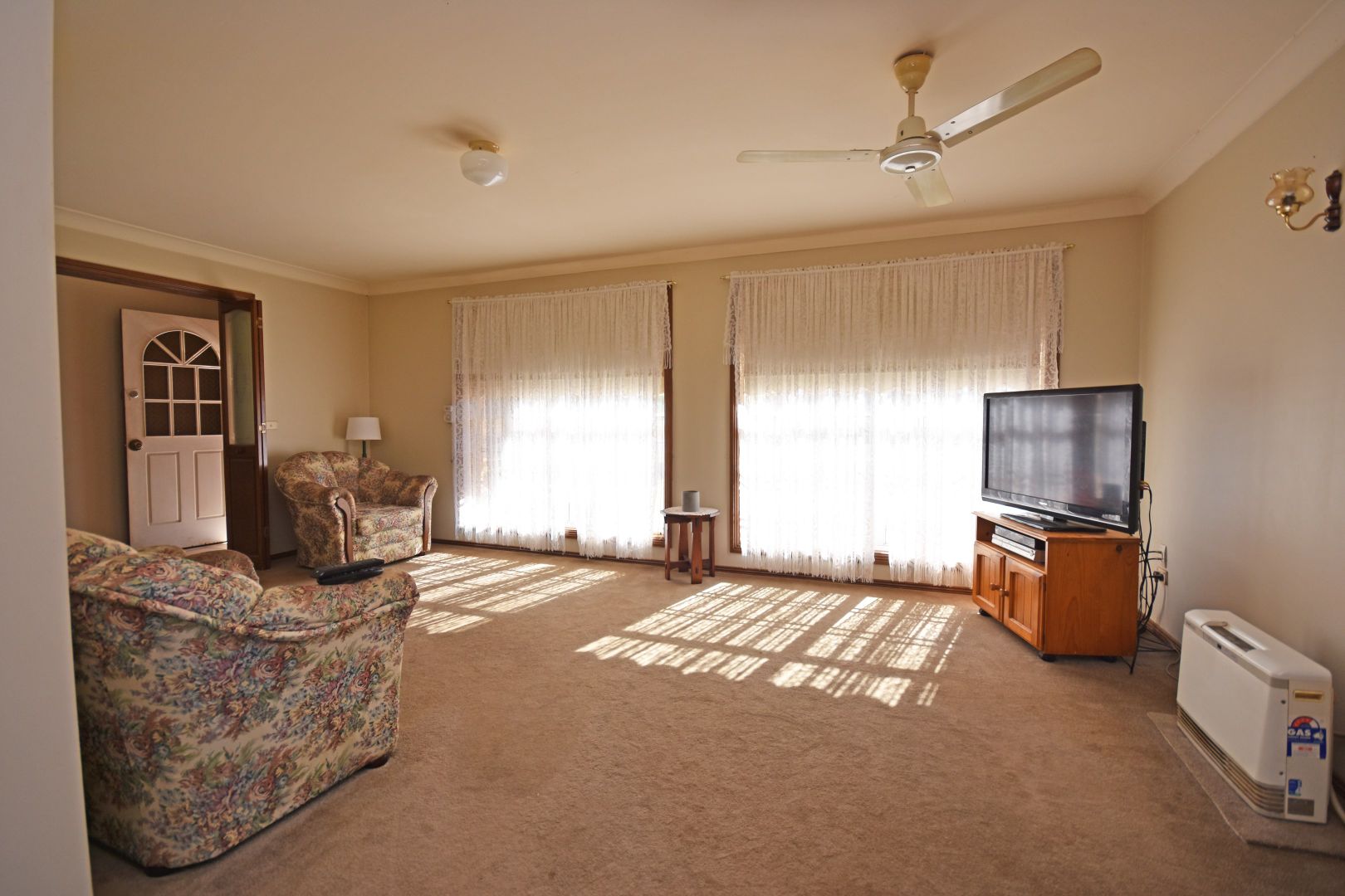 17 Buckingham Drive, Dubbo NSW 2830, Image 1