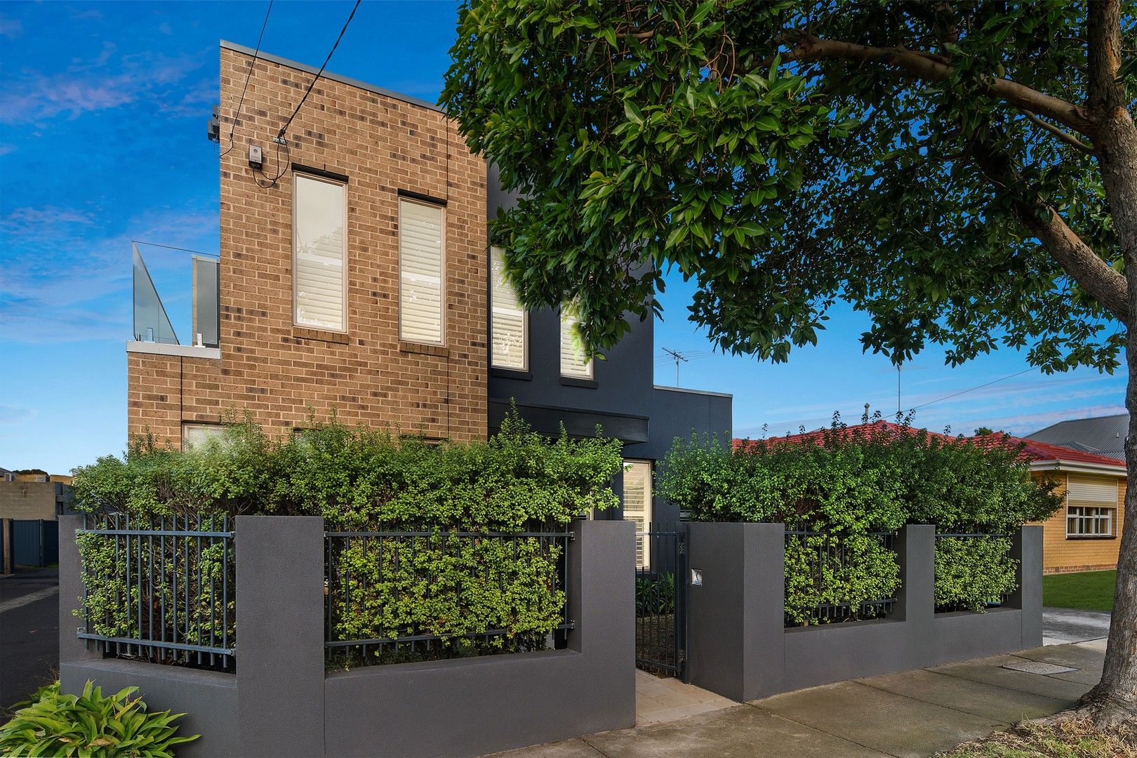 4 bedrooms House in 1 Saffron Street NEWTOWN VIC, 3220