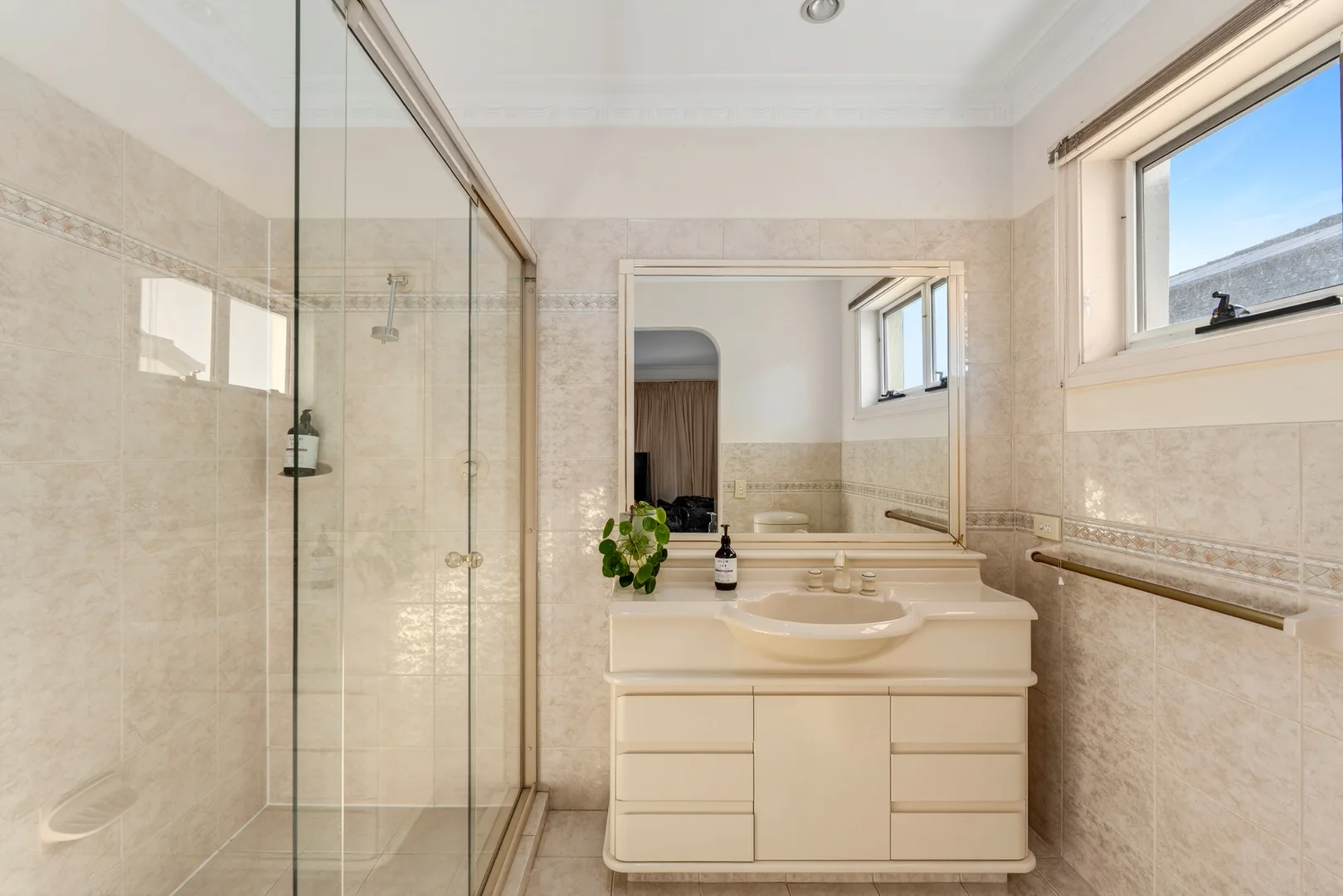 Additional image 18 of 23 San Simeon Drive, Clear Island Waters QLD 4226