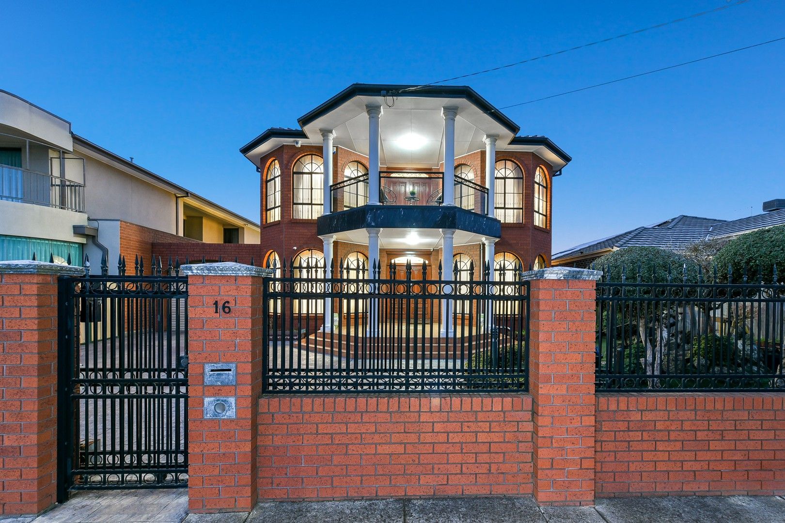 7 bedrooms House in 16 Culshaw Avenue CLAYTON SOUTH VIC, 3169