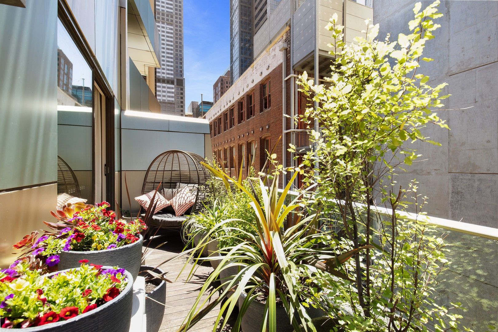 Sold 11/30 Oliver Lane, Melbourne VIC 3000 on 01 Feb 2023 2018276654