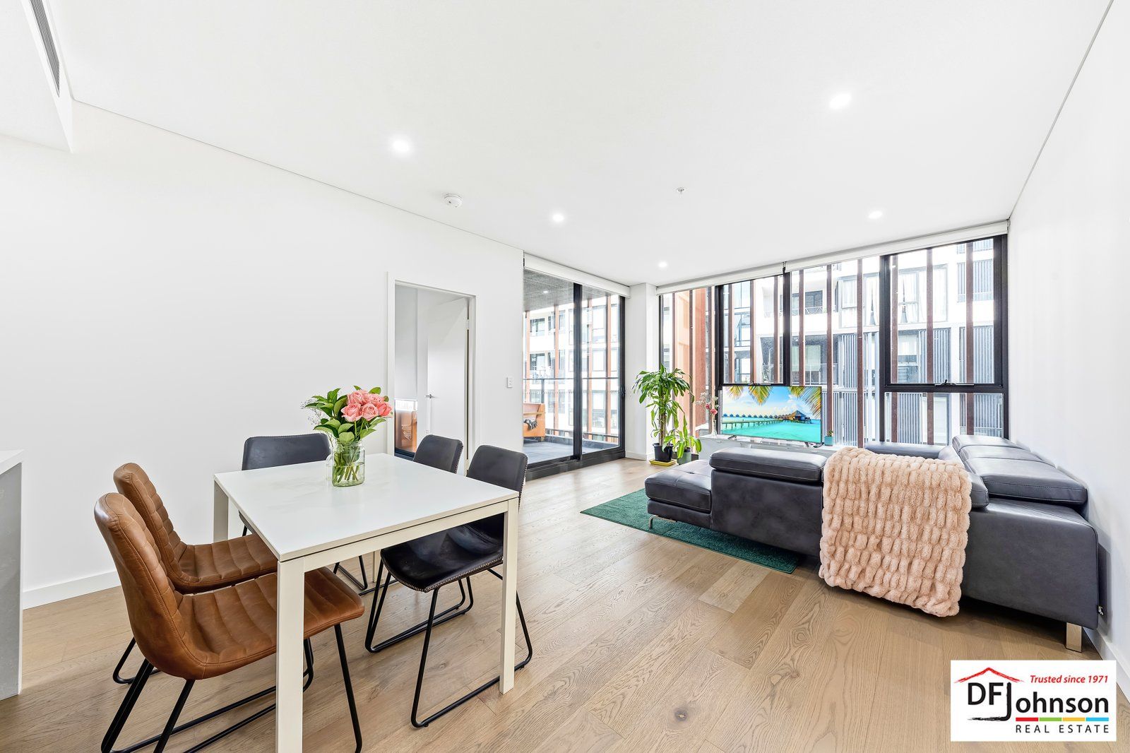 2 bedrooms Apartment / Unit / Flat in 306/11 Garrigarrang Avenue KOGARAH NSW, 2217