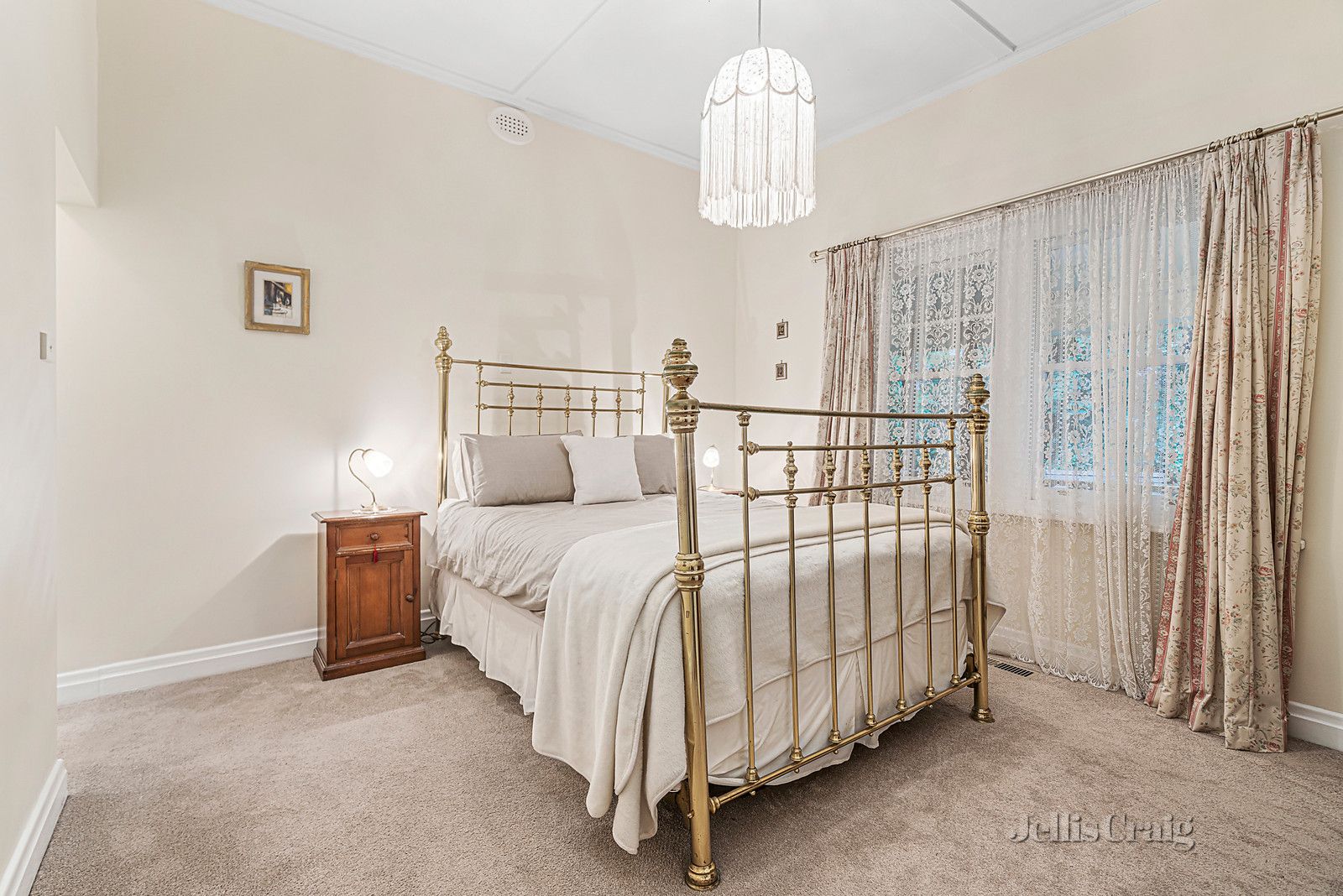 33 Park Road, Surrey Hills VIC 3127, Image 2