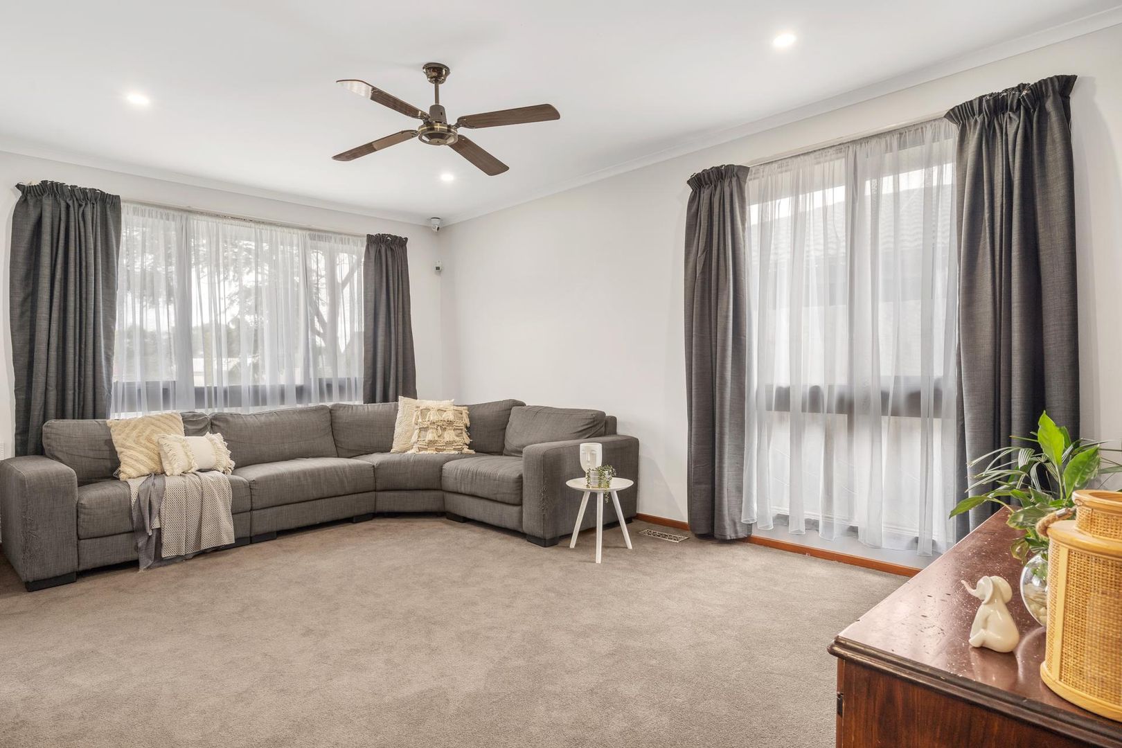 13 Adina Court, Kurunjang VIC 3337, Image 2