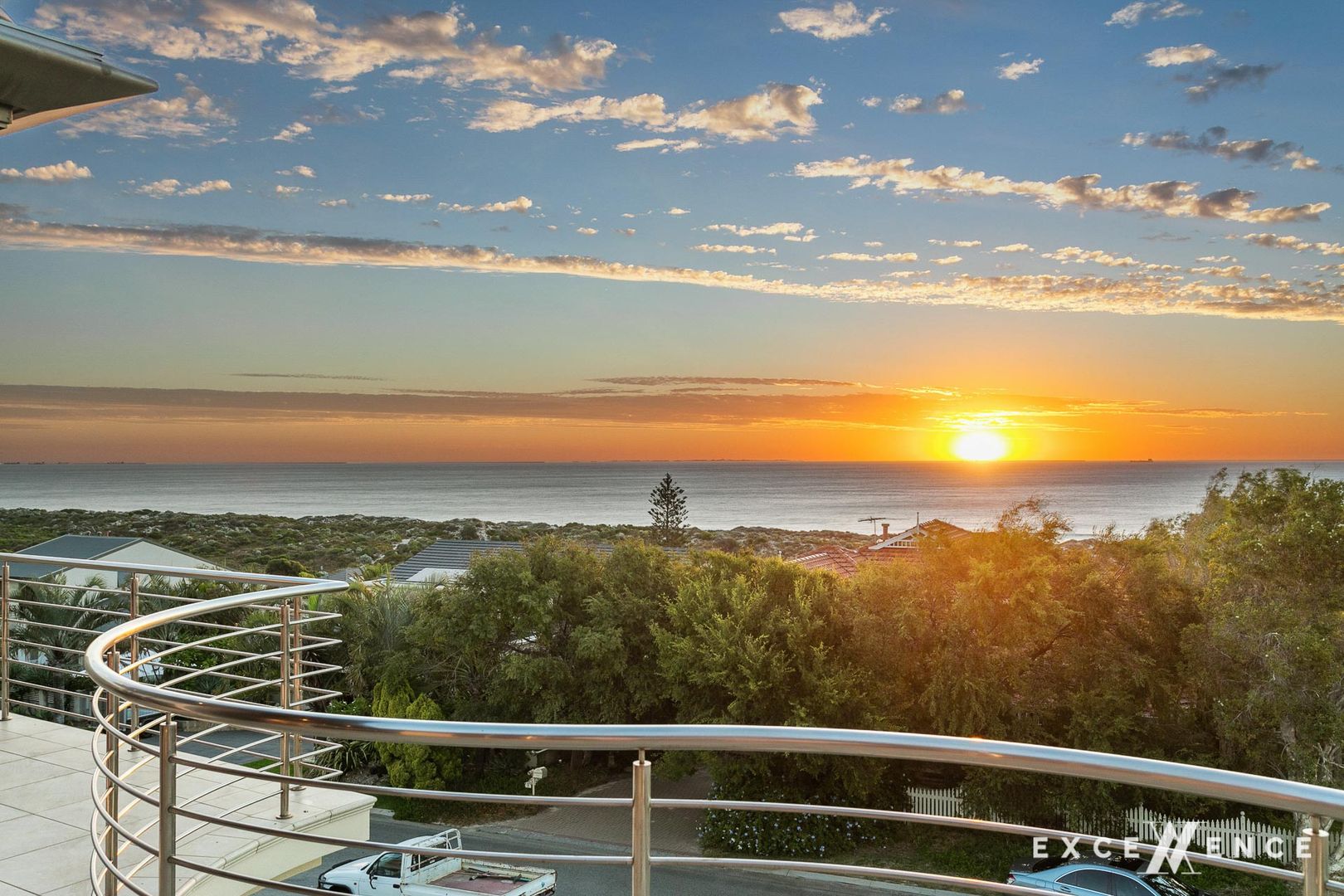 8 Weelara Road, City Beach WA 6015, Image 2