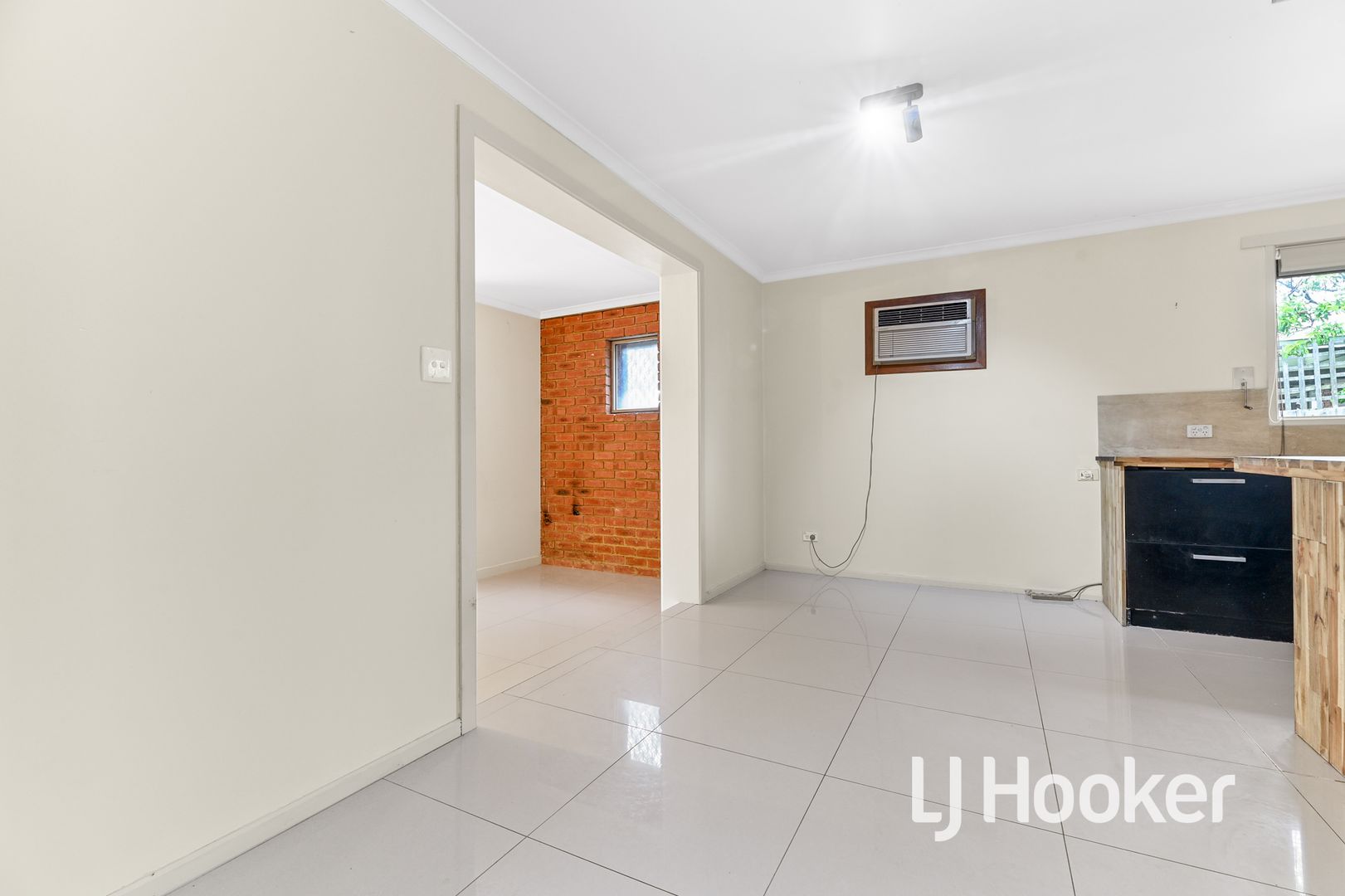 30 Lesley Drive, Hampton Park VIC 3976, Image 2