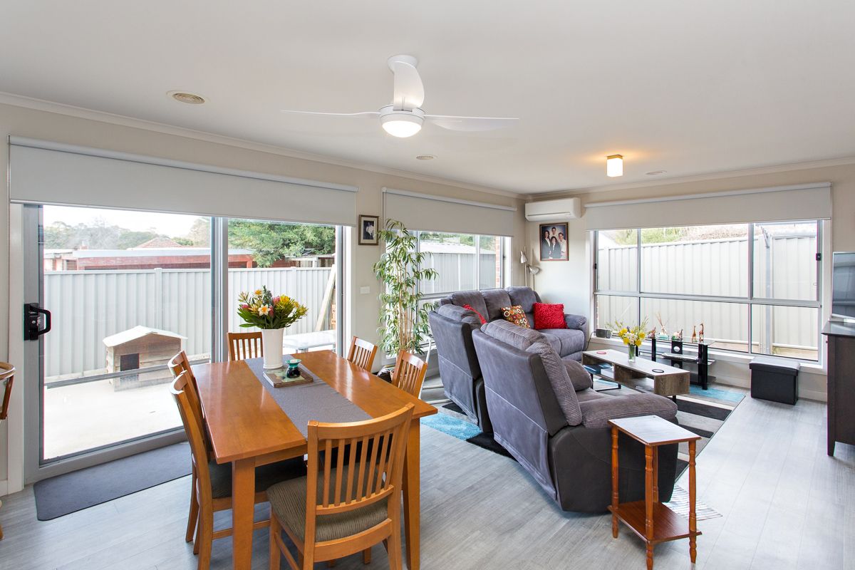 2/3 Chiara Court, Brown Hill VIC 3350, Image 2