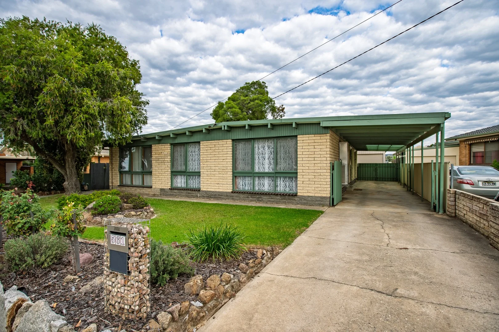 561 Kemp Street, Lavington NSW 2641