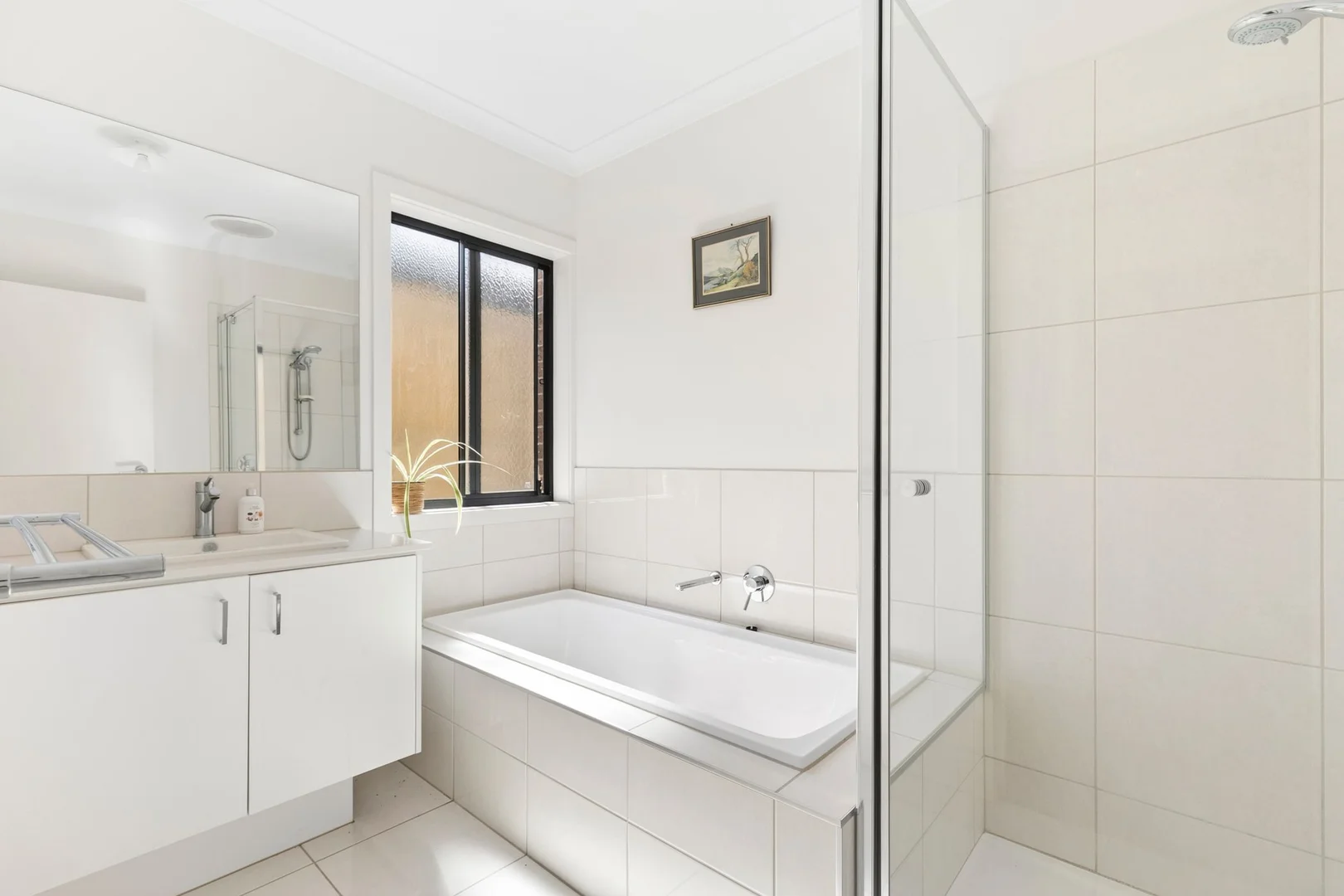 Additional image 8 of 2 Rushden Close, Bell Post Hill VIC 3215