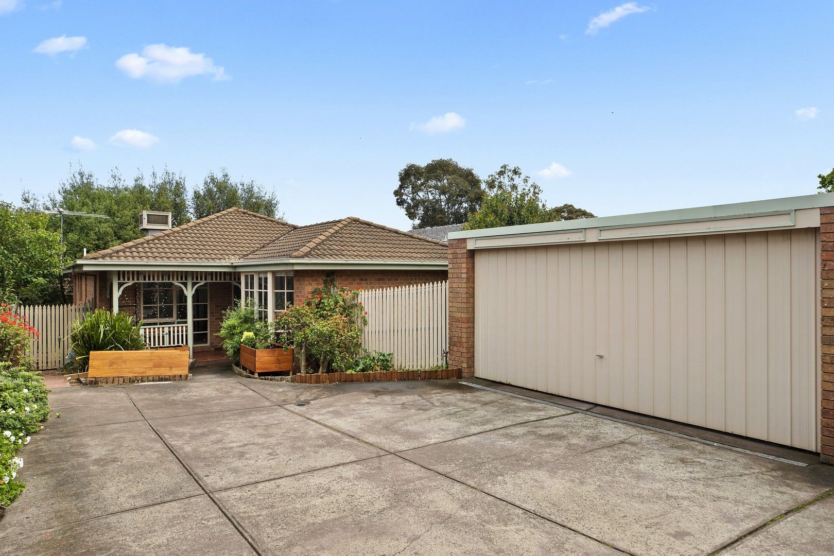 2/4 Nestor Grove, Blackburn North VIC 3130, Image 0