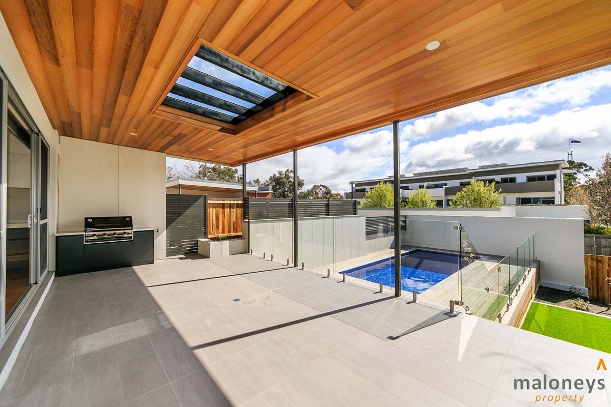 3 bedrooms Townhouse in 16 Somers Cres FORREST ACT, 2603