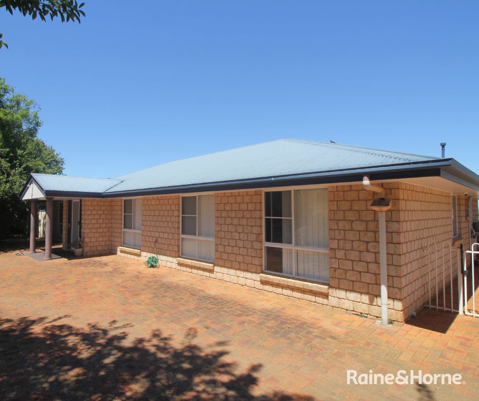 28 Moore Street, Kingaroy QLD 4610, Image 0