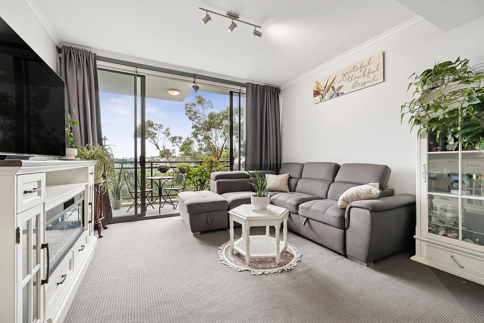 24C/541 Pembroke Road, Leumeah NSW 2560