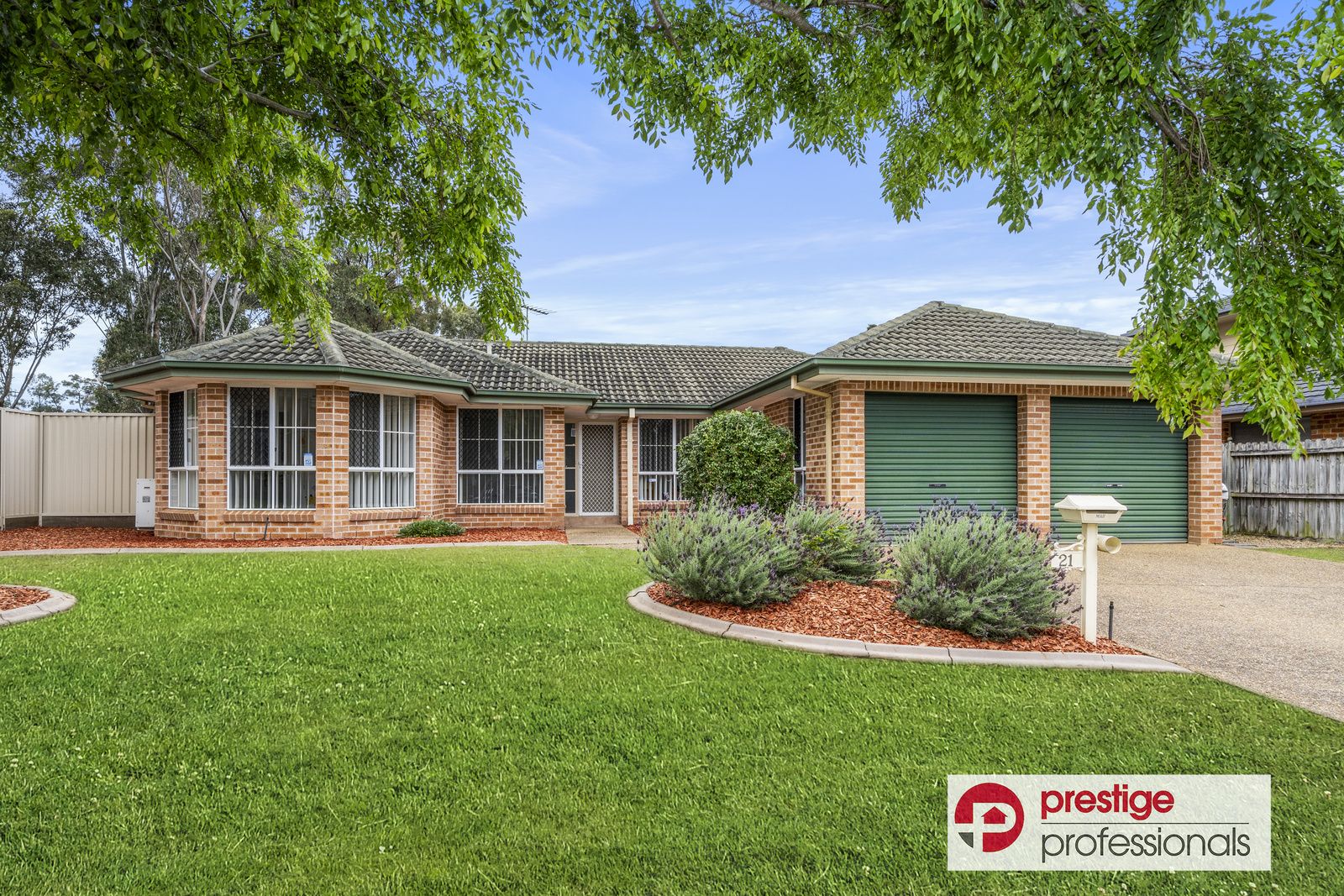 21 Jimbour Court, Wattle Grove NSW 2173, Image 0