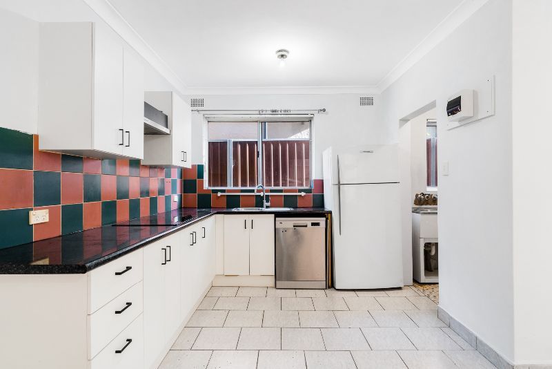 2 bedrooms Apartment / Unit / Flat in 1/93 Warren RD MARRICKVILLE NSW, 2204