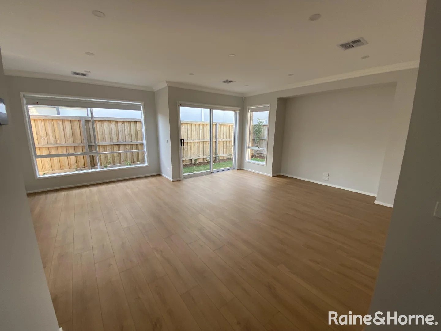 Additional image 5 of 4 Ellisburg Street, Manor Lakes VIC 3024