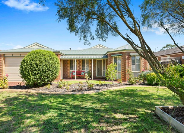 8 Caversham Drive, Mornington VIC 3931