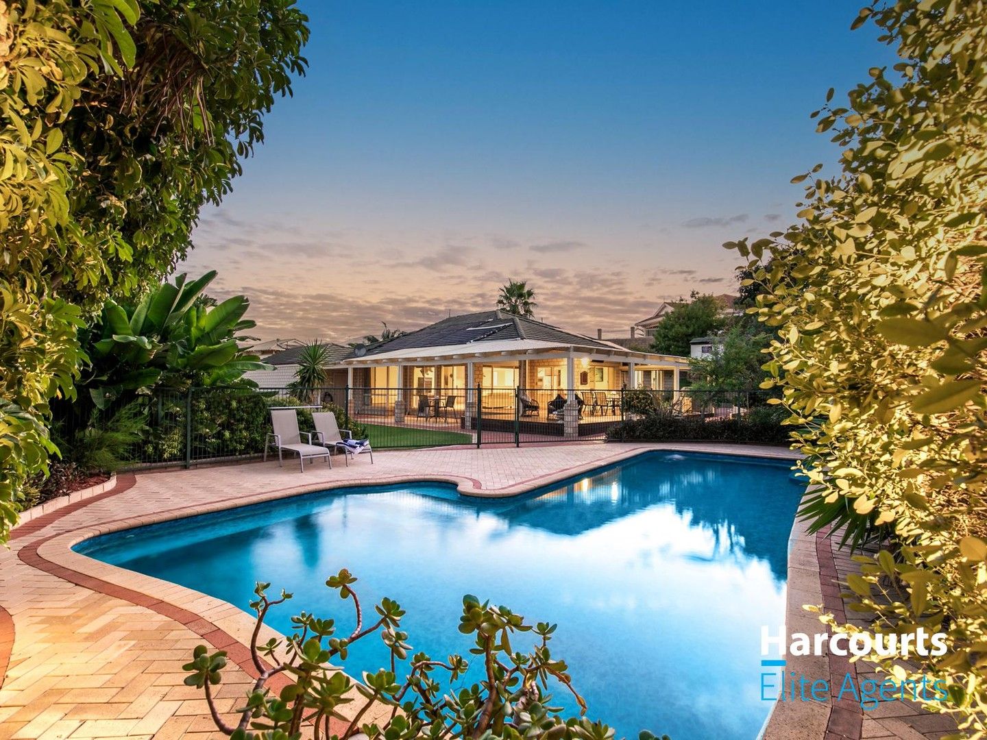 4 bedrooms House in 32 Venice Retreat WARNBRO WA, 6169