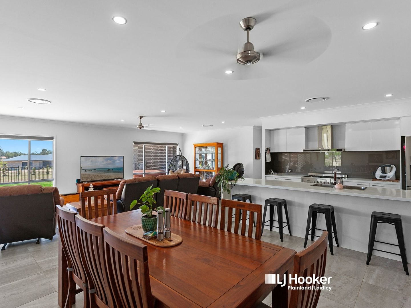 8 Heritage Drive, Adare QLD 4343, Image 1