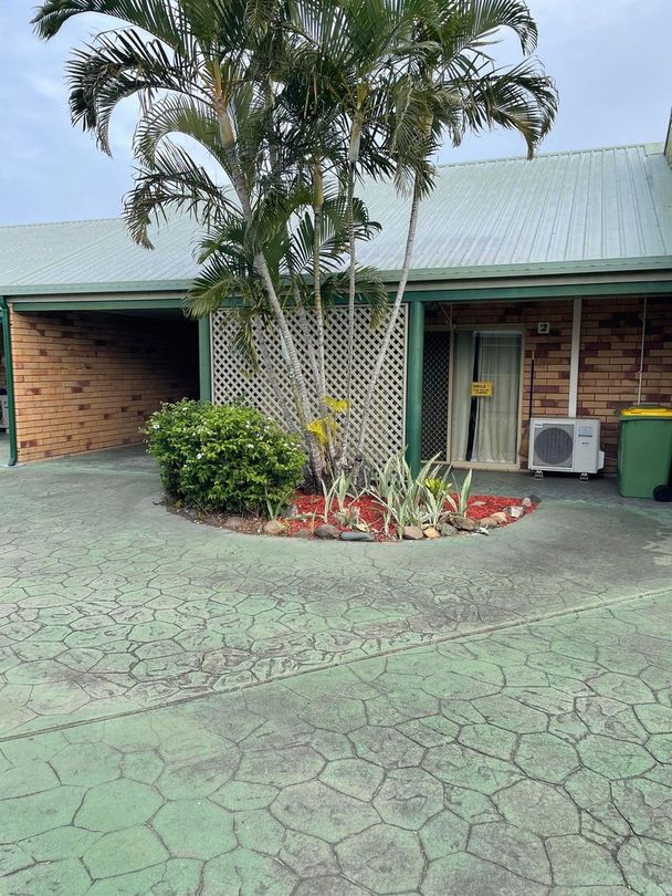 2 bedrooms Apartment / Unit / Flat in 2/5 Campwin Beach Road CAMPWIN BEACH QLD, 4737