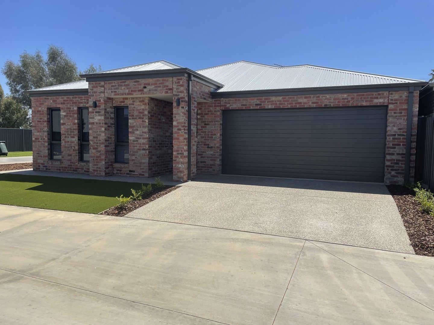 3 bedrooms House in 1 Azure Close IRYMPLE VIC, 3498