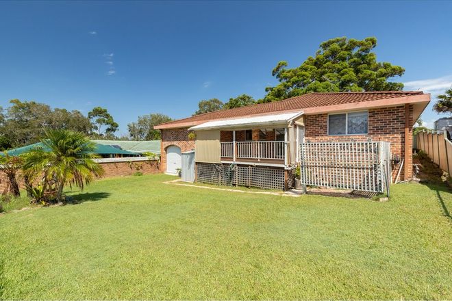 Picture of 7 Karlowan Place, FORSTER NSW 2428