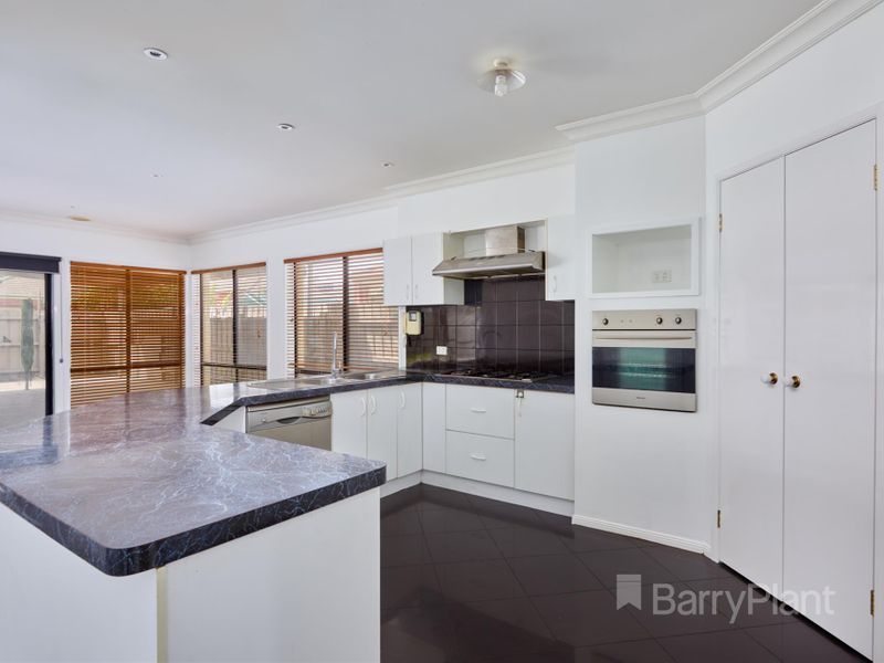 12 River Terrace, Hallam VIC 3803, Image 2