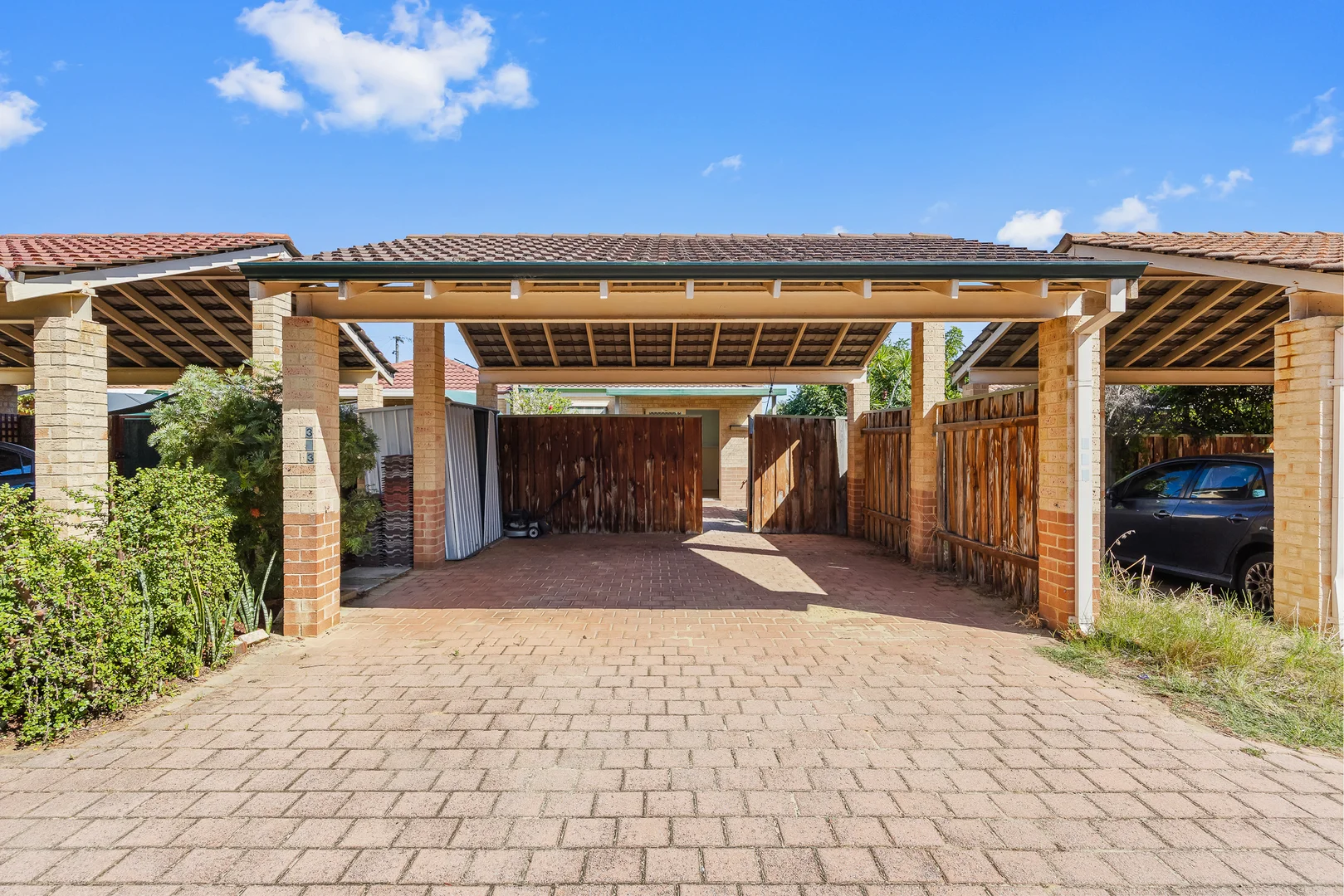 Additional image 21 of 323 Belmont Avenue, Cloverdale WA 6105