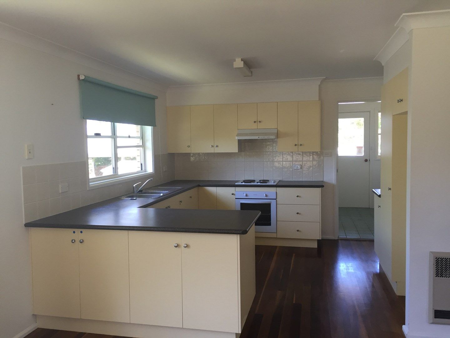 2 bedrooms House in 17 Mayfield Avenue ARMIDALE NSW, 2350