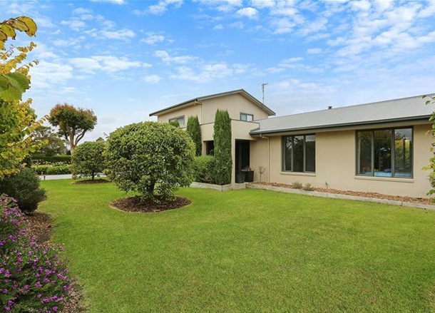 28 Mckenzies Road, Bushfield VIC 3281