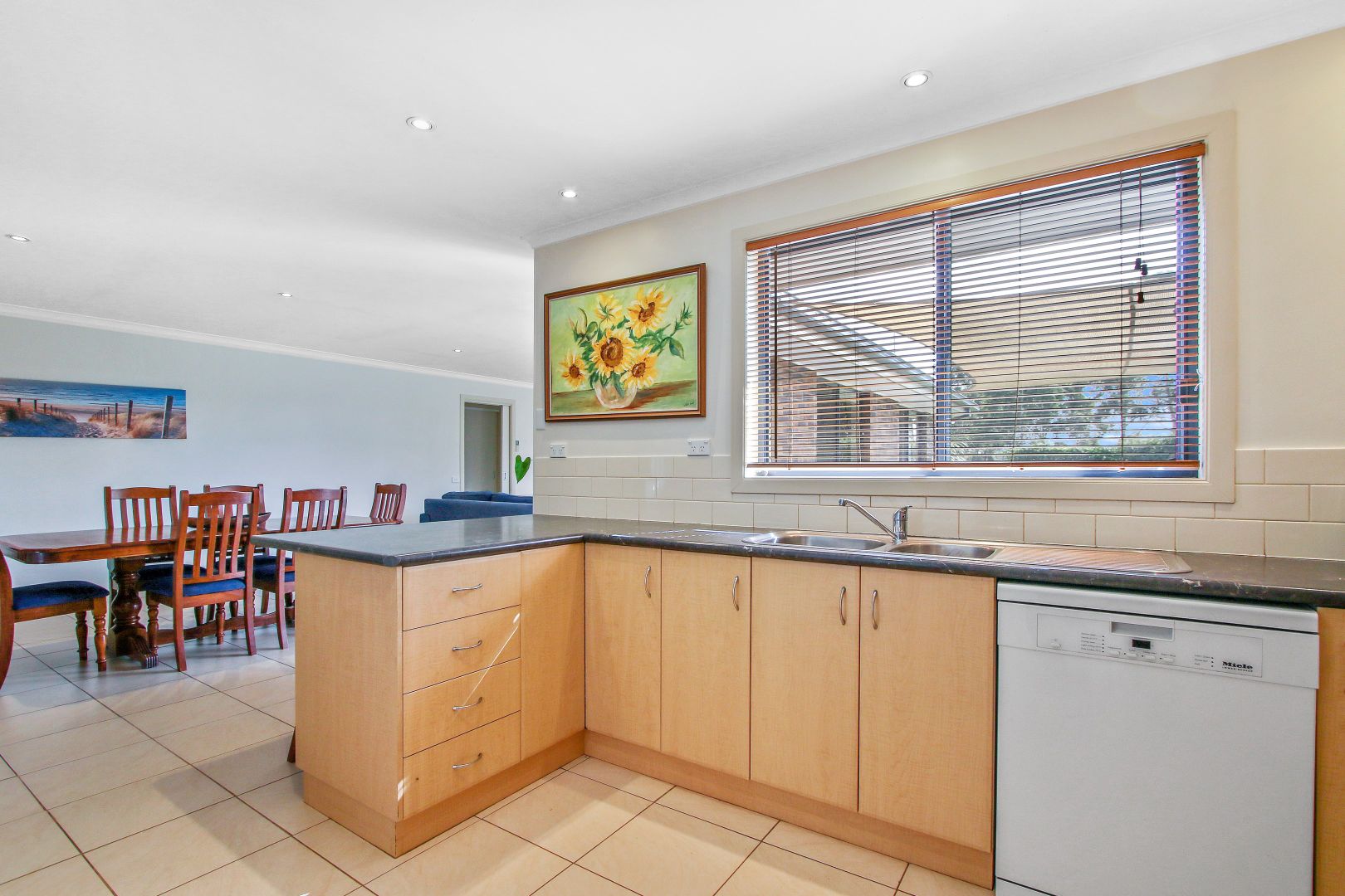 85 Gatehouse Drive, Eastwood VIC 3875, Image 2