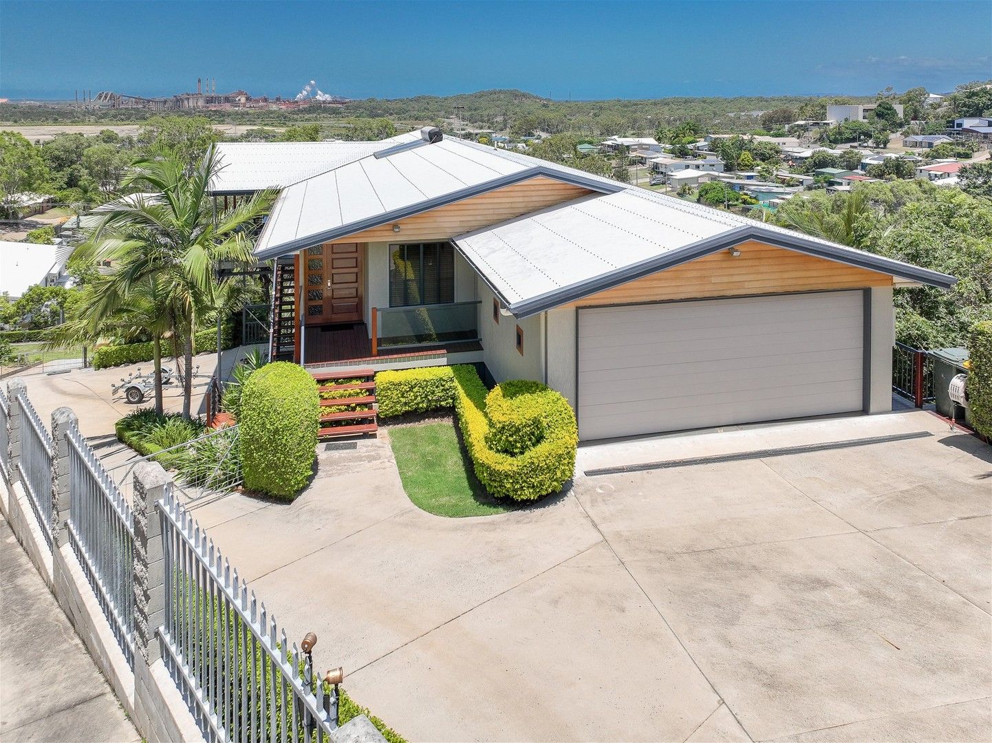 2 Ouston Place, South Gladstone QLD 4680, Image 0