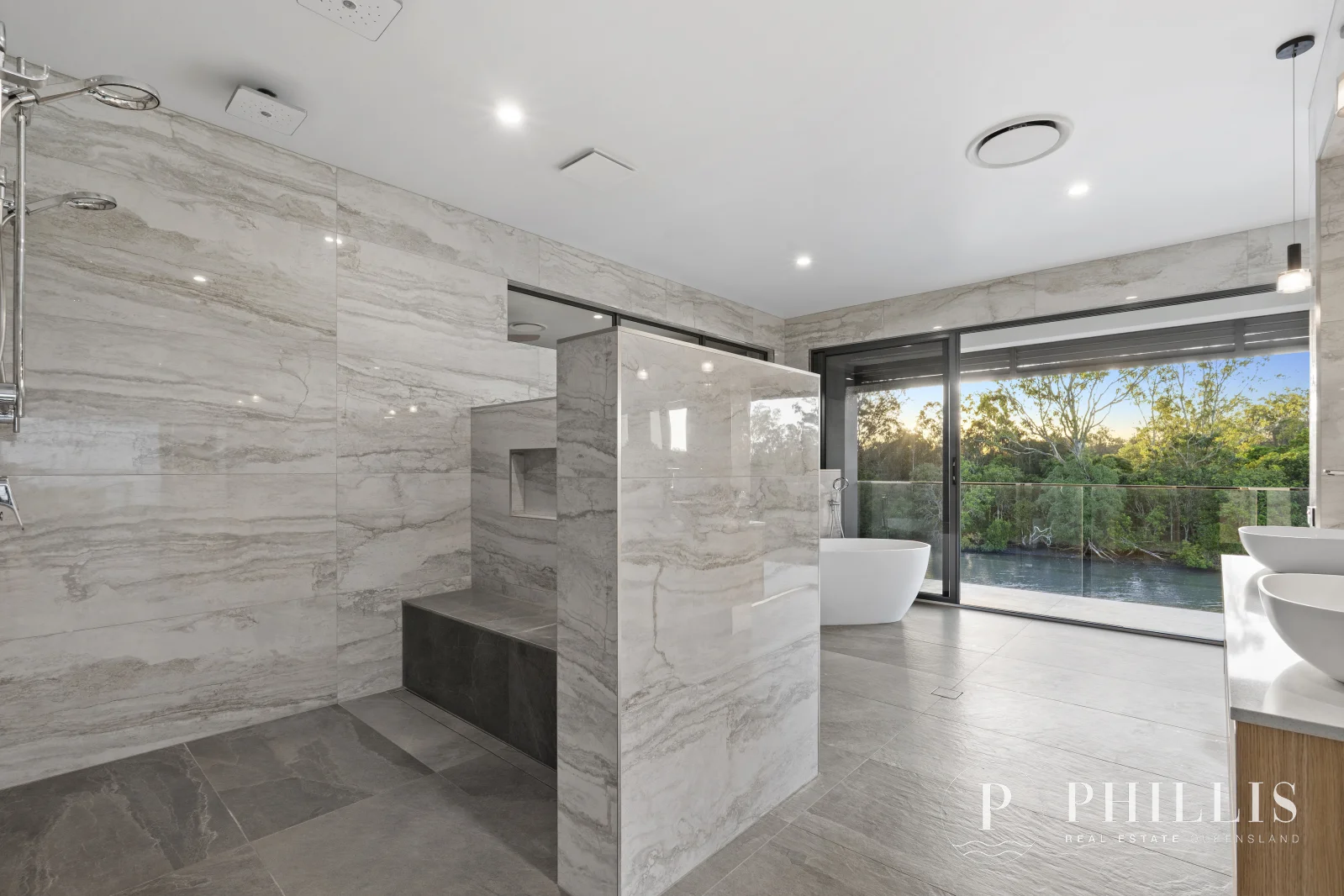 Additional image 80 of 2515 Cressbrook Drive, Hope Island QLD 4212